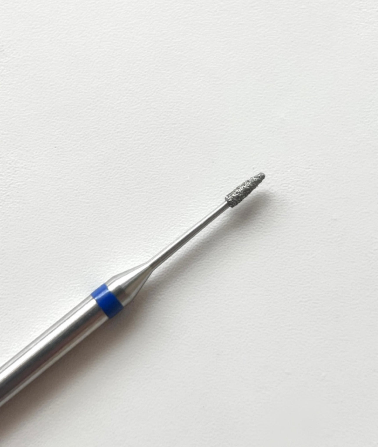 HARU - pointed cuticle bit